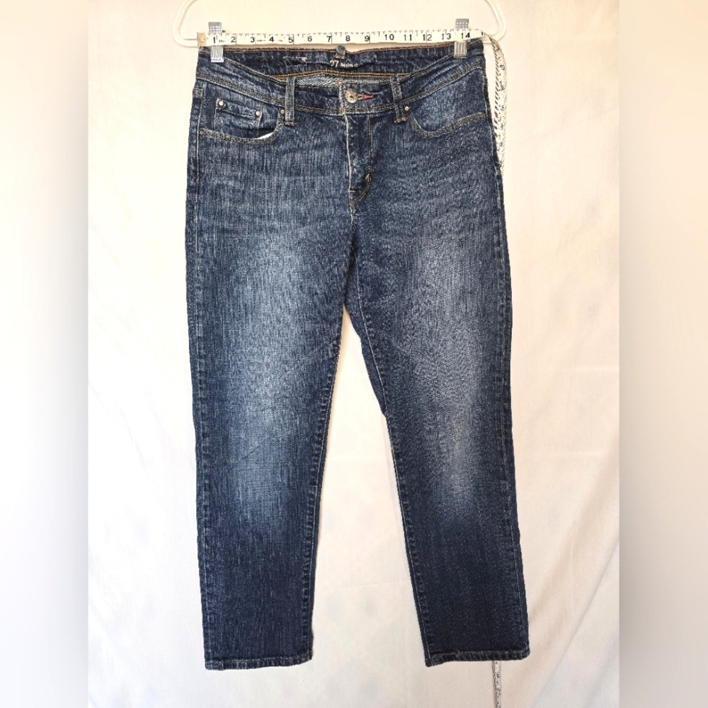 Levi's Boyfriend Slouchy Cropped Jeans